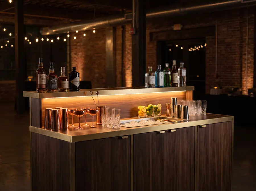 La misma barra portátil en un loft para un evento de marca